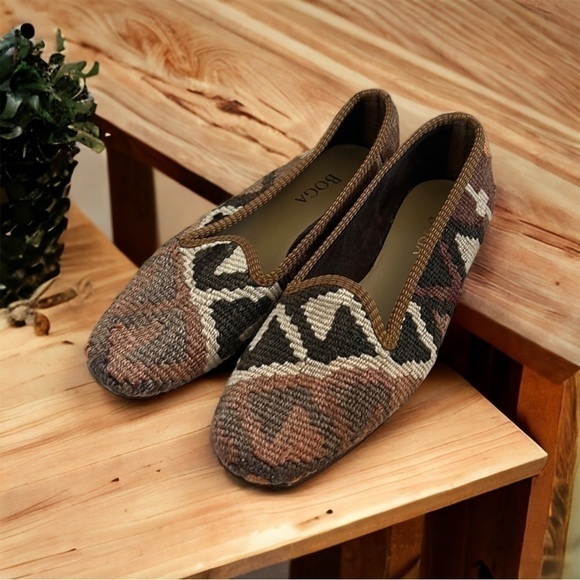 Women's Textured Loafers - Brown and Black